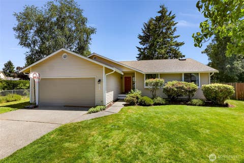 Photo of 4916 139th Place NE, Marysville, WA 98271 (MLS # 2541968)
