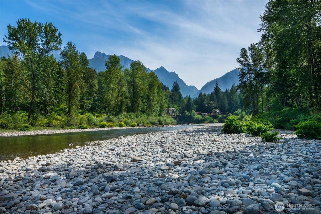 Photo of 51603 217th Place SE, Gold Bar, WA 98251 (MLS # 2572148)
