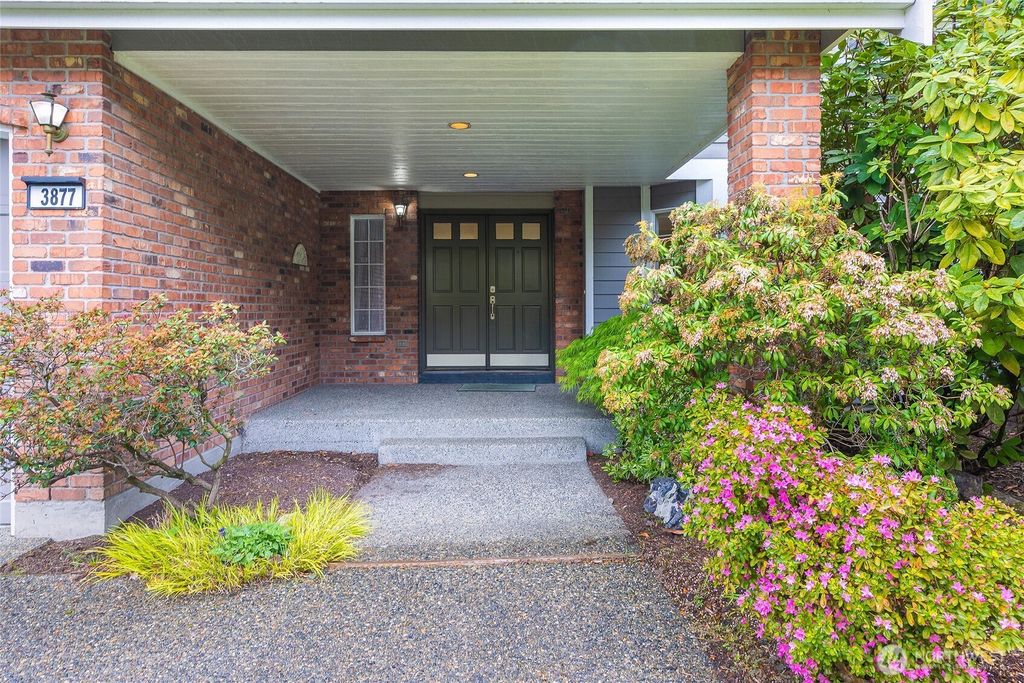 Photo of 3877 113th Avenue NE, Bellevue, WA 98004 (MLS # 2507443)