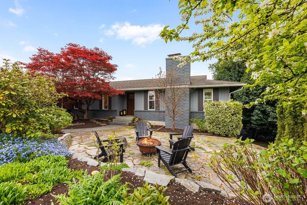 Photo of 12928 77th Place SE, Snohomish, WA 98290 (MLS # 2515440)