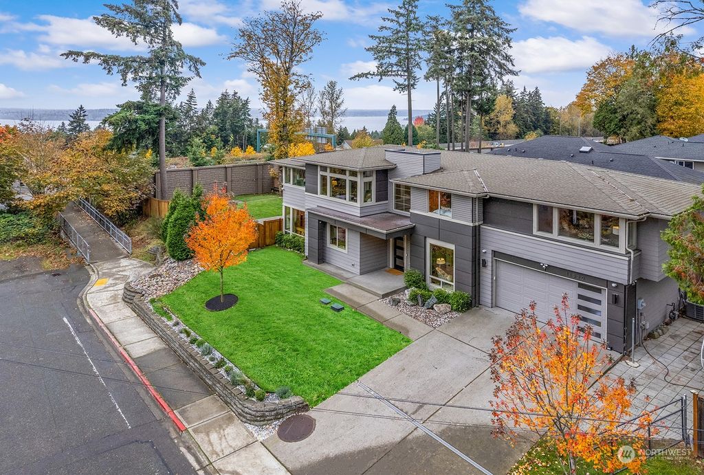 Photo of 11520 NE 60th Street, Kirkland, WA 98033 (MLS # 2306405)