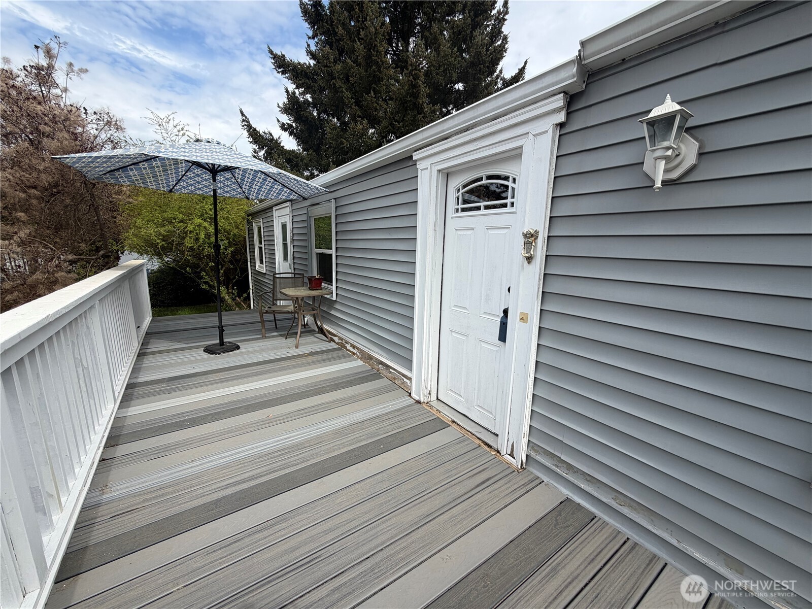 6111 79th Street E 56