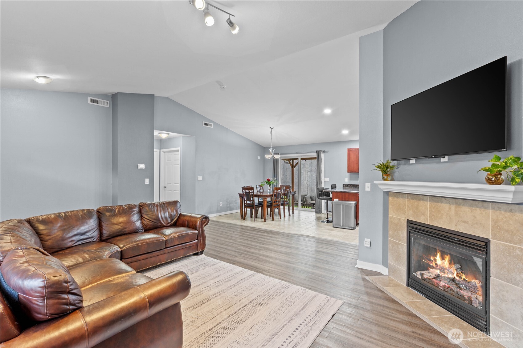 11831 93rd Avenue Ct E