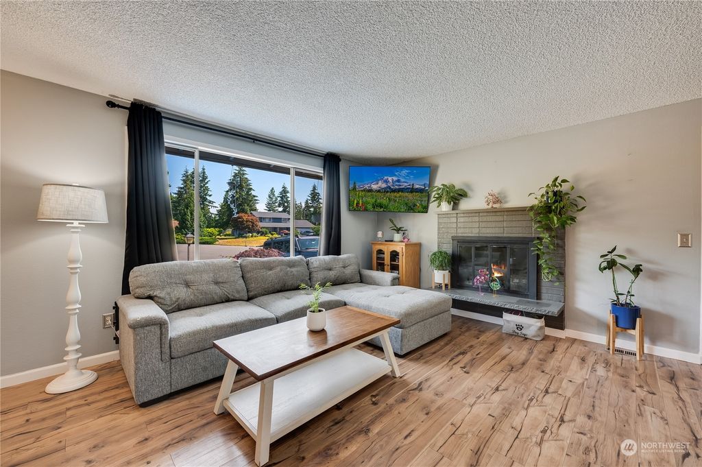 Photo of 5132 133 Street SE, Everett, WA 98208 (MLS # 2265388)
