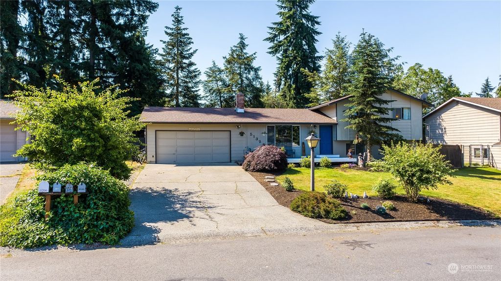 Photo of 5132 133 Street SE, Everett, WA 98208 (MLS # 2265388)