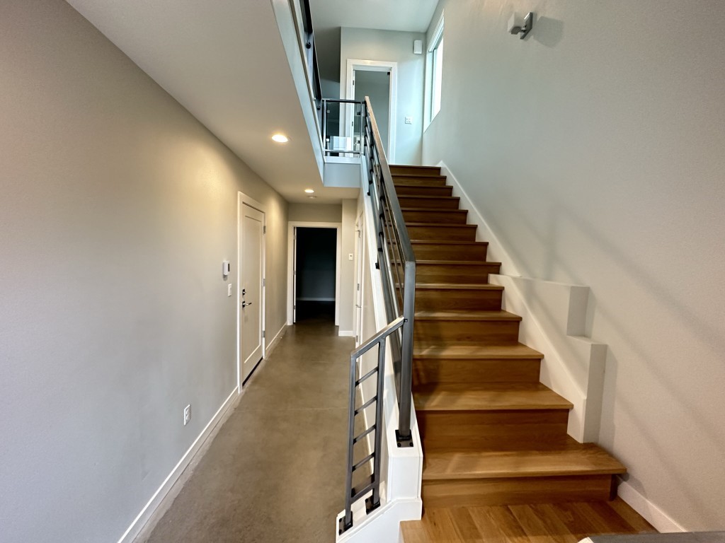 4325 Whitman Avenue N B