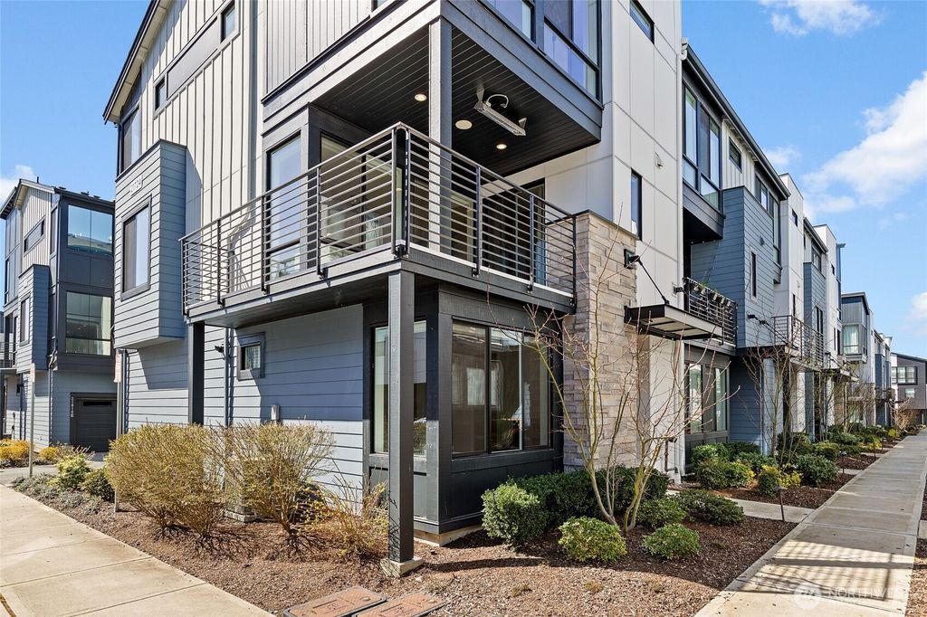 Photo of 21724 25th Avenue SE #A, Bothell, WA 98021 (MLS # 2505968)