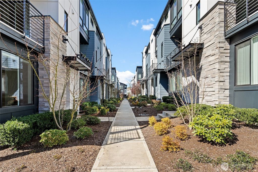 Photo of 21724 25th Avenue SE #A, Bothell, WA 98021 (MLS # 2505968)