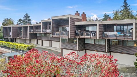 Photo of 611 S State Street #9, Kirkland, WA 98033 (MLS # 2506379)