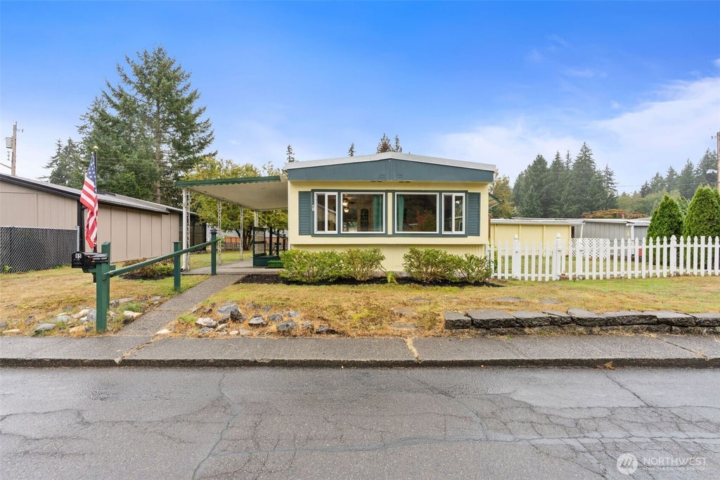 Photo of 930 Trosper Road SW #65, Tumwater, WA 98512 (MLS # 2590691)
