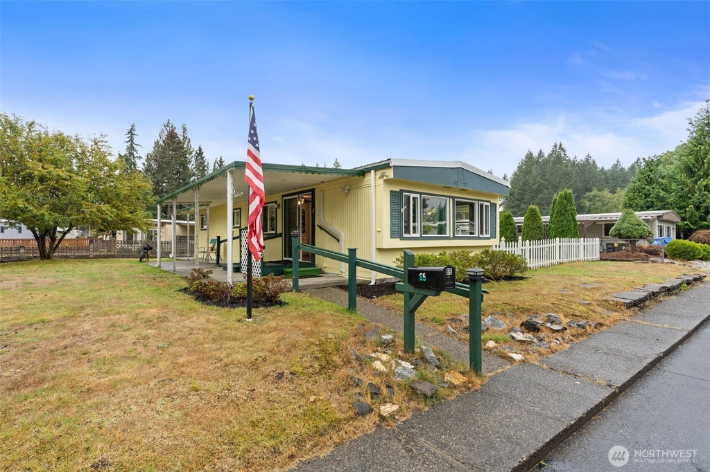 Photo of 930 Trosper Road SW #65, Tumwater, WA 98512 (MLS # 2590691)