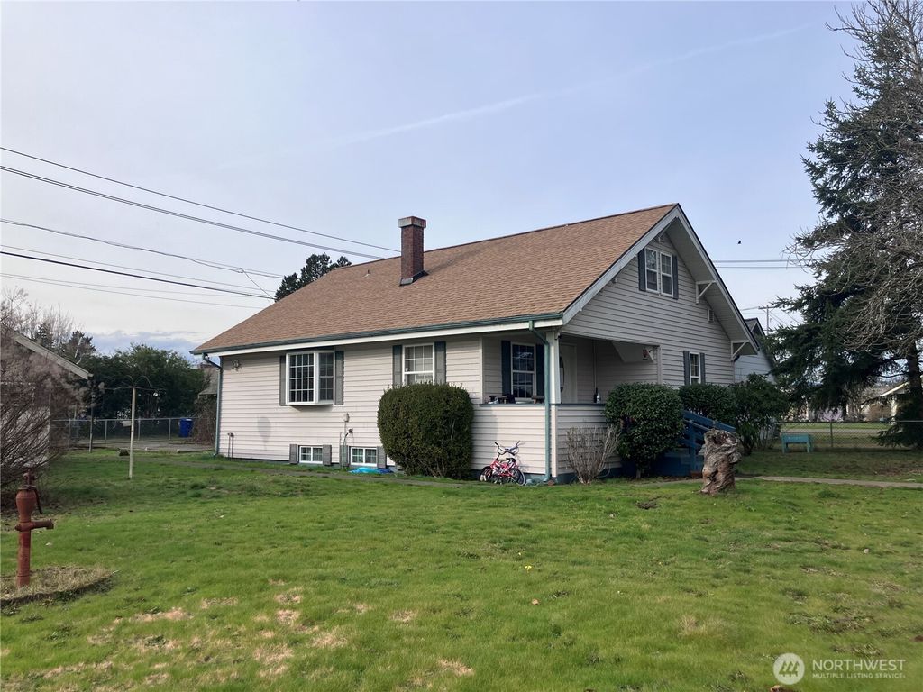 Photo of 2227 Washington Street, Shelton, WA 98584 (MLS # 2472374)