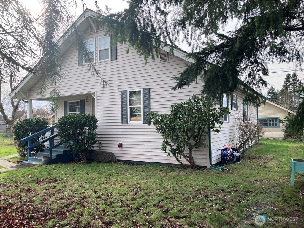 Photo of 2227 Washington Street, Shelton, WA 98584 (MLS # 2472374)