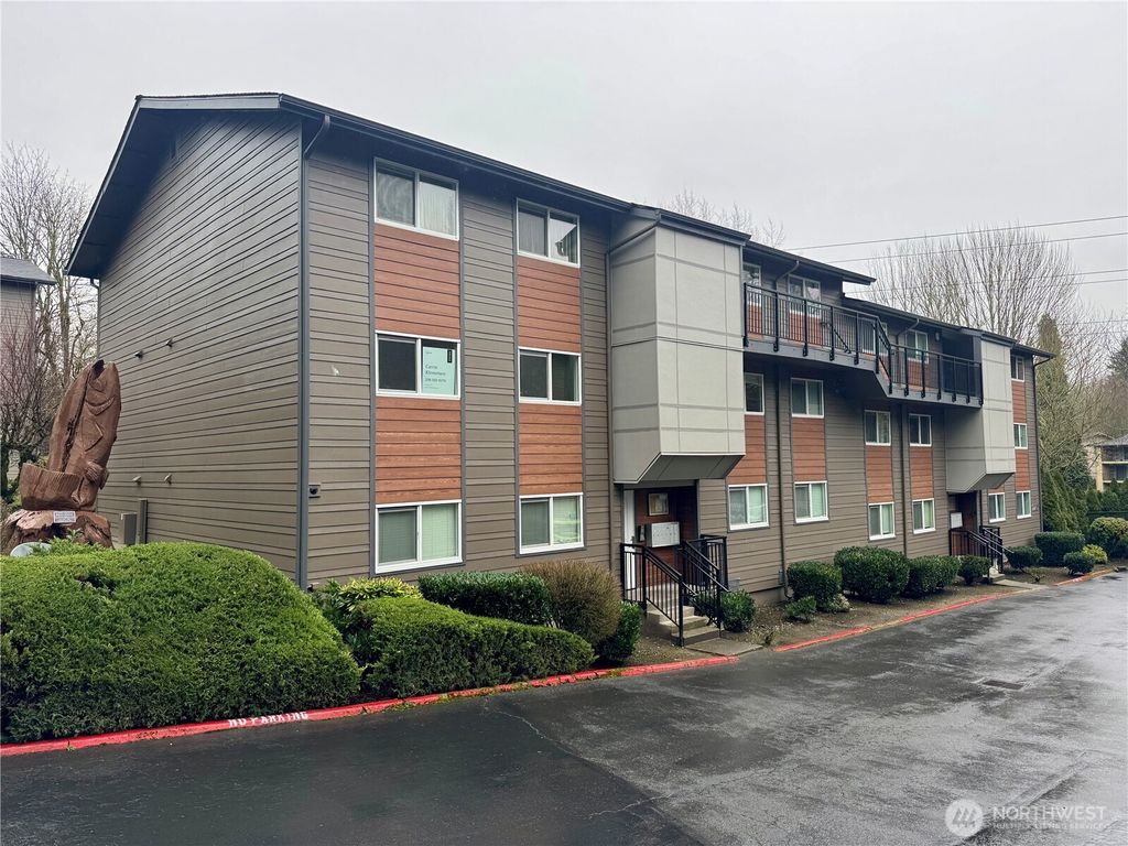 Photo of 220 SW Clark Street #B-201, Issaquah, WA 98027 (MLS # 2474969)