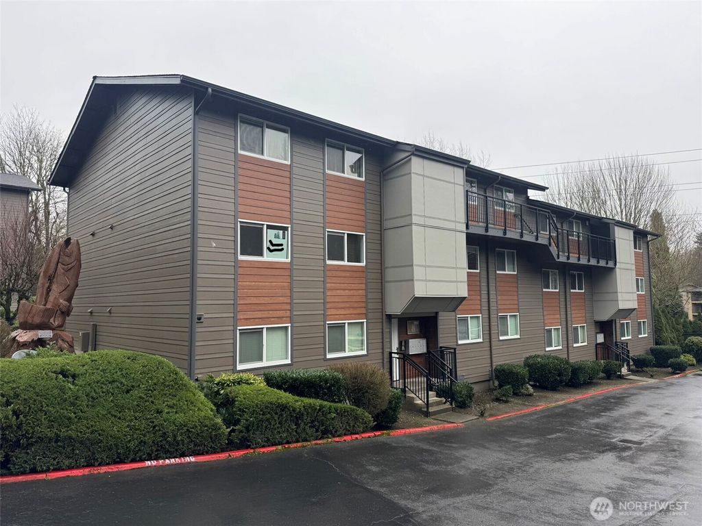 Photo of 220 SW Clark Street #B-201, Issaquah, WA 98027 (MLS # 2474969)