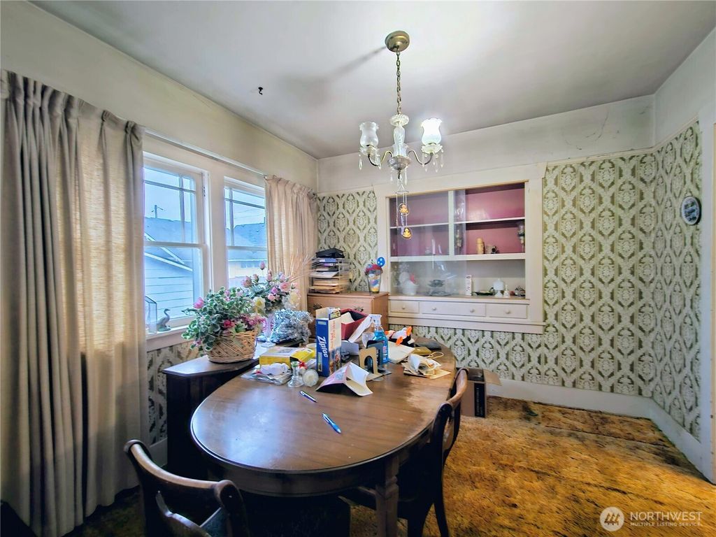 Photo of 862 S 39th Street, Tacoma, WA 98418 (MLS # 2466738)