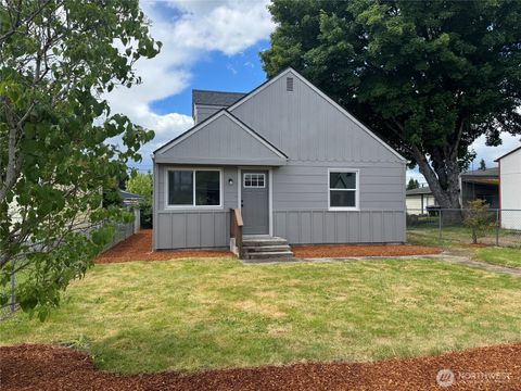 Photo of 289 28th Avenue, Longview, WA 98632 (MLS # 2533302)