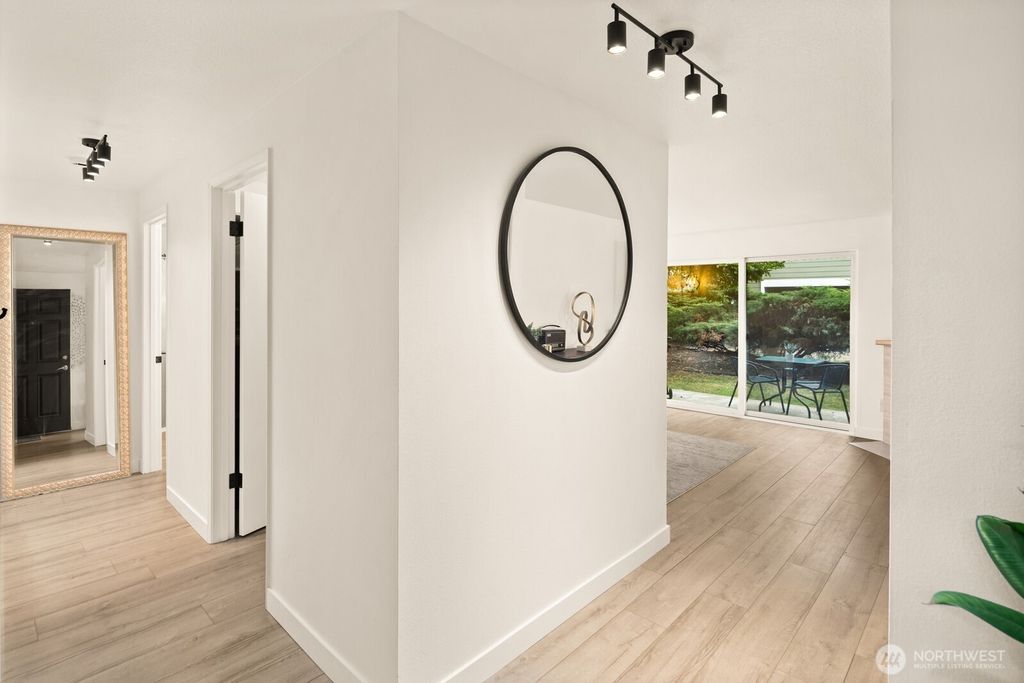 Photo of 12504 NE 142nd Lane #C101, Kirkland, WA 98034 (MLS # 2426625)