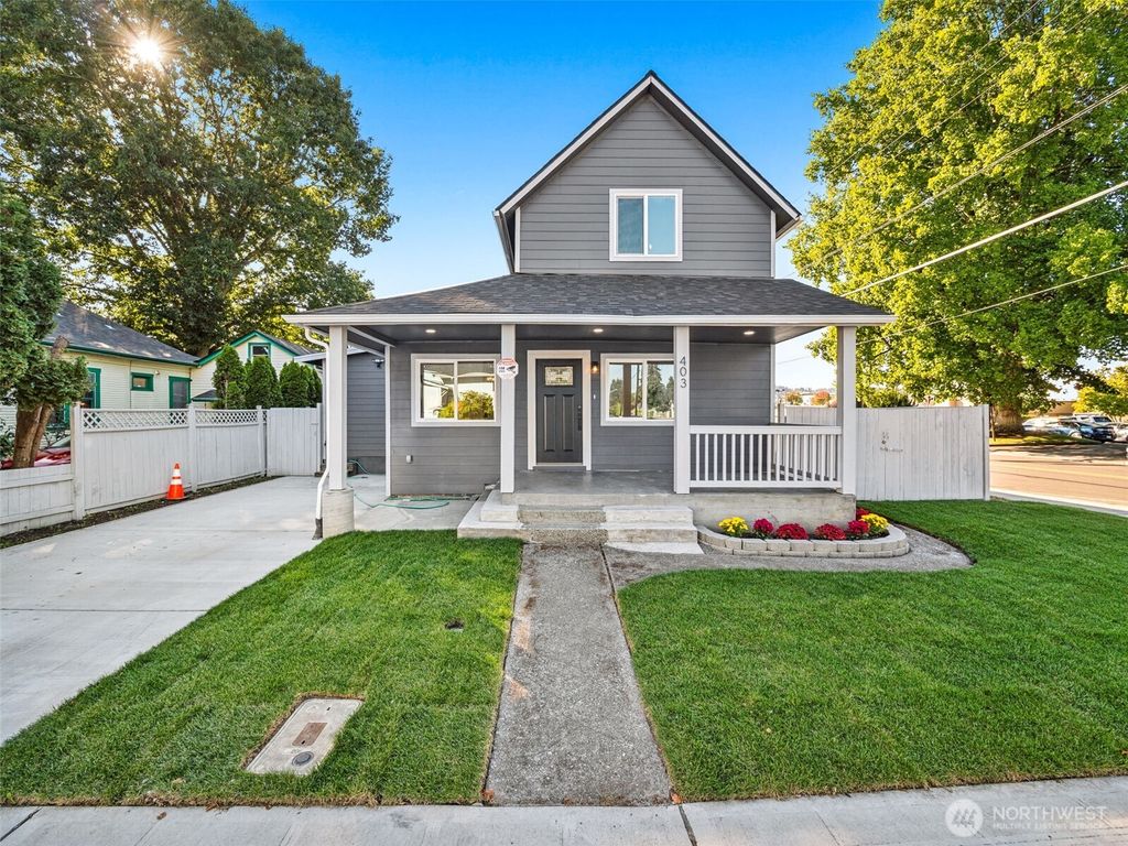 Photo of 403 D Street SE, Auburn, WA 98002 (MLS # 2437826)