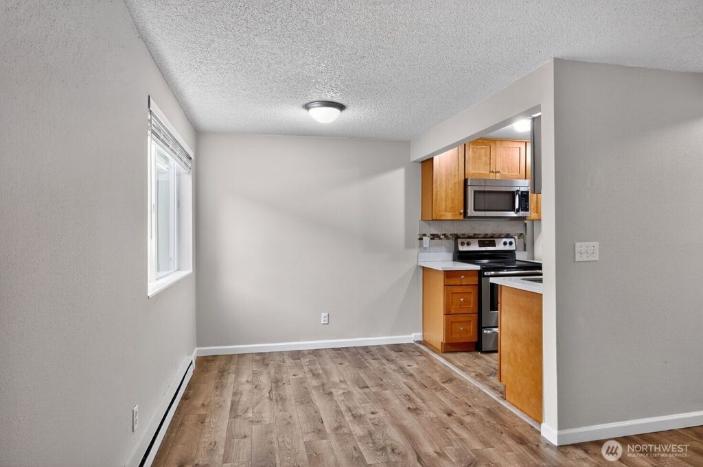 Photo of 1601 Maple Lane #B1, Kent, WA 98030 (MLS # 2447499)