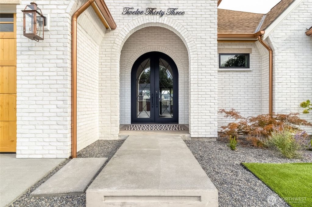 Photo of 1233 Doc Bar Place, Walla Walla, WA 99362 (MLS # 2436619)