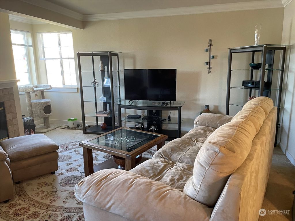 Photo of 28712 18th Avenue S #X 202, Federal Way, WA 98003 (MLS # 2147228)