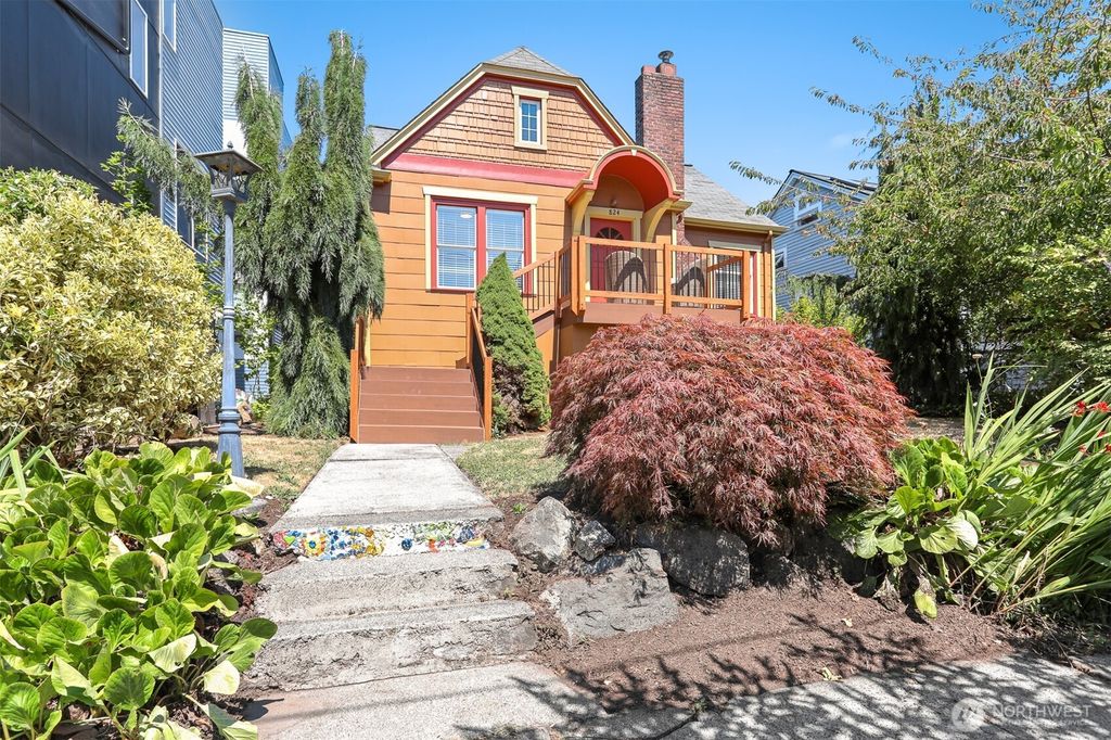 Photo of 824 NW 56th St St, Seattle, WA 98107 (MLS # 2412080)