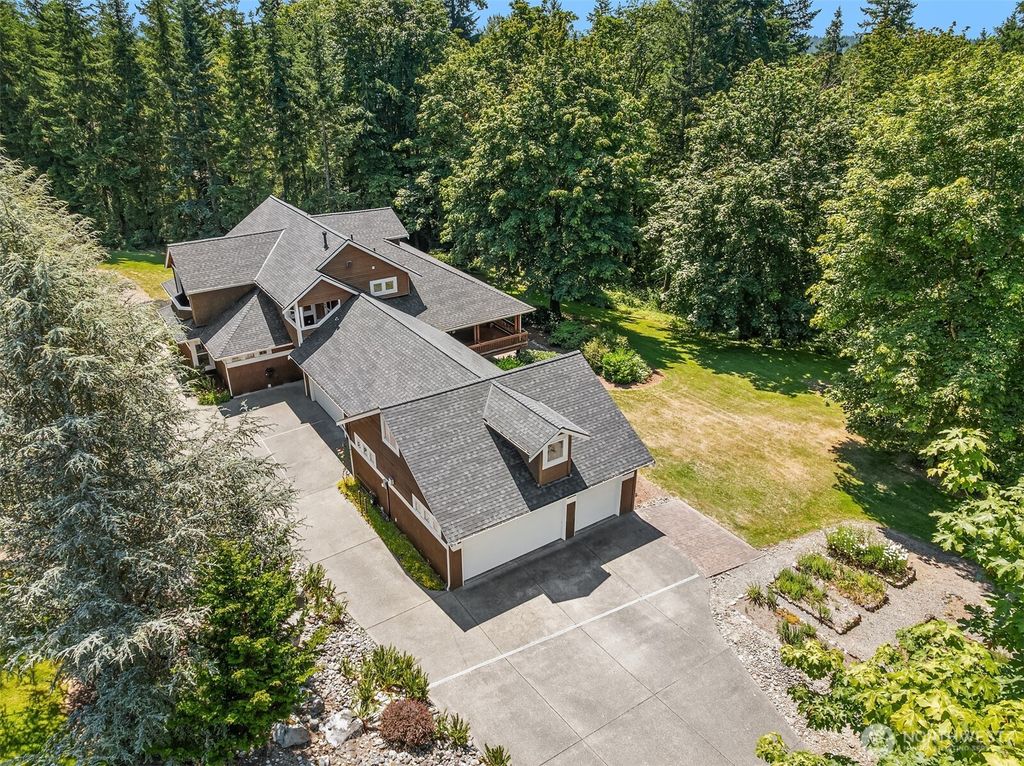 Photo of 17811 244th Avenue SE, Maple Valley, WA 98038 (MLS # 2401776)