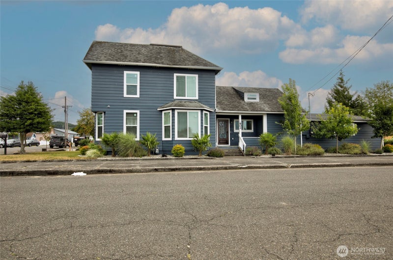 802 Eklund Avenue