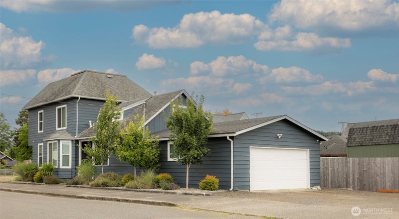 802 Eklund Avenue