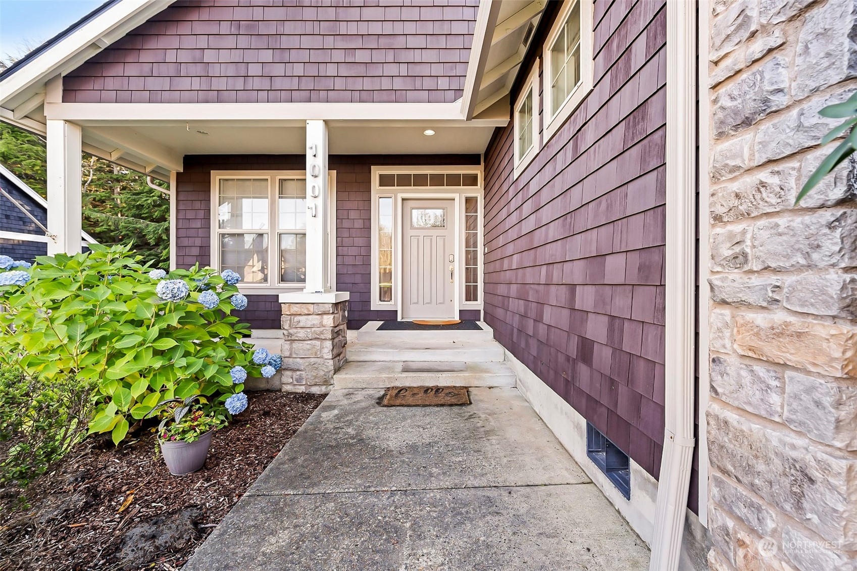 1001 Lakeview Drive