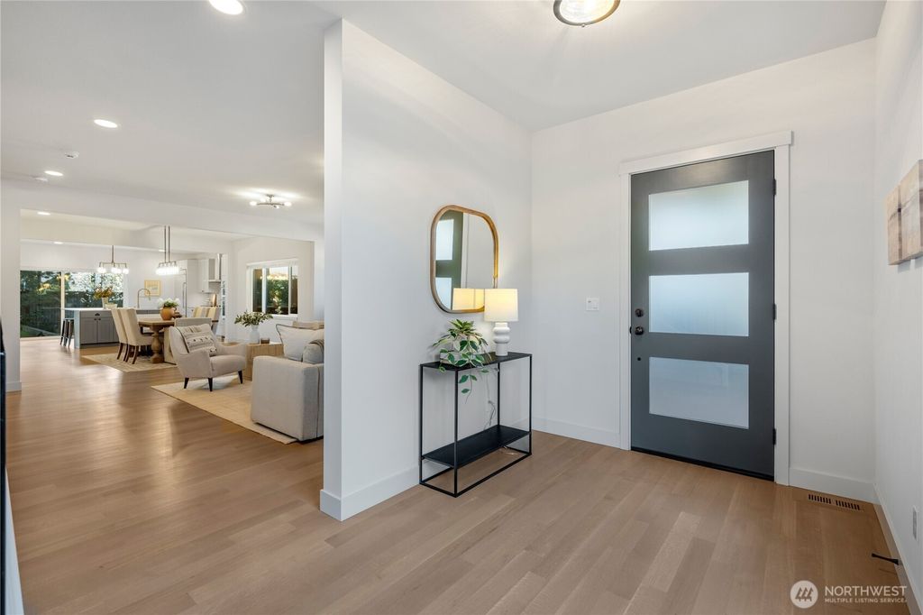 Photo of 10317 Sand Point Way NE, Seattle, WA 98125 (MLS # 2500959)