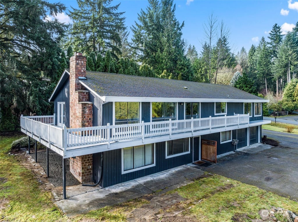 Photo of 16026 175th Avenue NE, Woodinville, WA 98072 (MLS # 2198297)