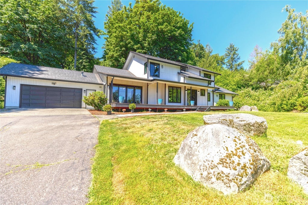 Photo of 178 Bella Bella Drive, Fox Island, WA 98333 (MLS # 2543285)