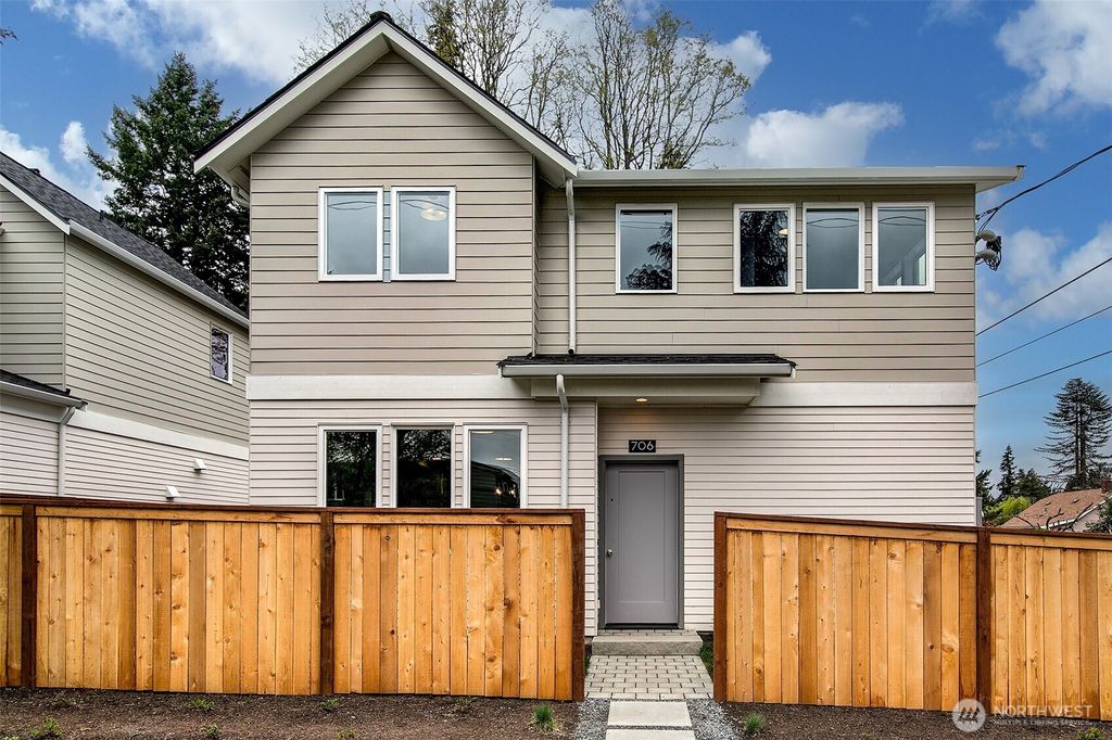 Photo of 706 N 107th Street, Seattle, WA 98133 (MLS # 2377348)