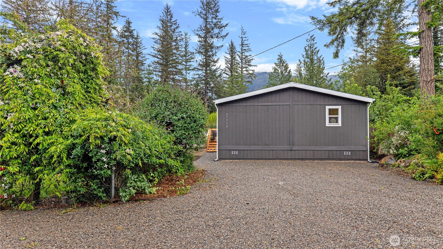 41512 Larson Drive