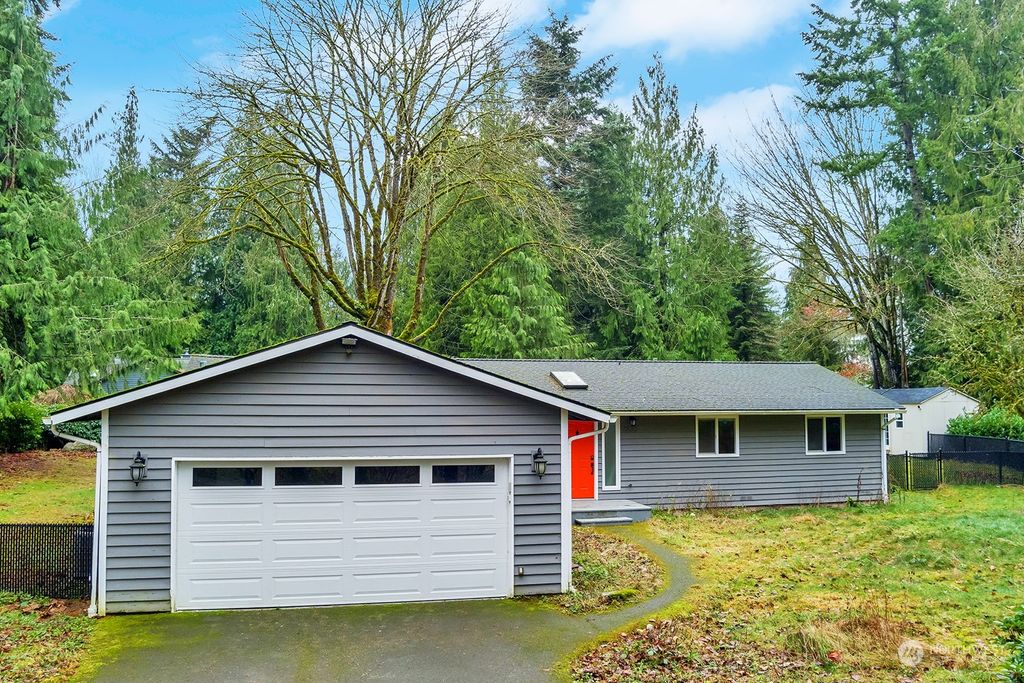 Photo of 6621 229th Place NE, Redmond, WA 98053 (MLS # 2321066)