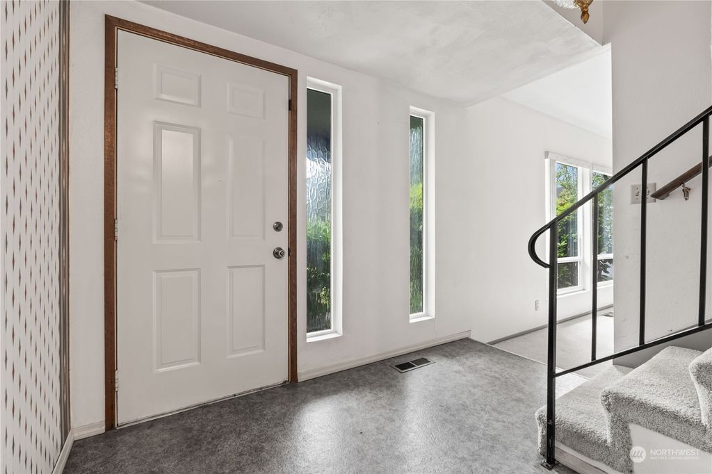 Photo of 32069 41st Place SW, Federal Way, WA 98023 (MLS # 2240460)