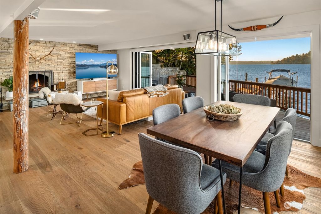 Photo of 3901 Lake Washington Boulevard N, Renton, WA 98056 (MLS # 2021062)