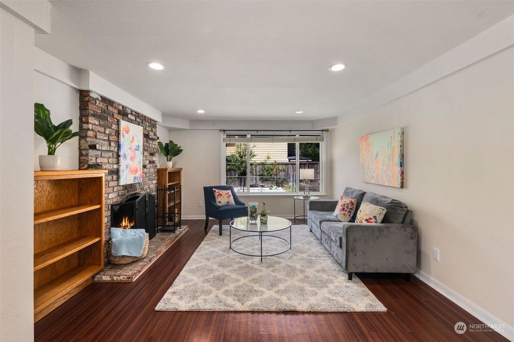 Photo of 5527 116th Avenue NE, Kirkland, WA 98033 (MLS # 2244685)