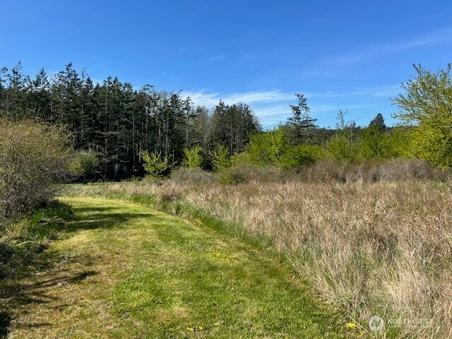 16 Airport Perimeter Way