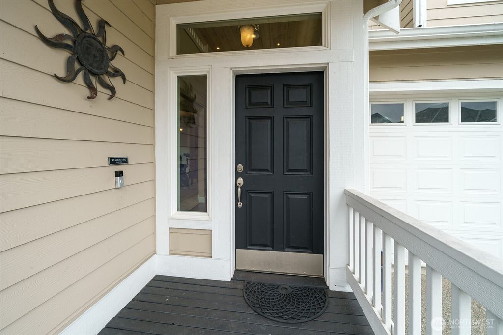 Photo of 1008 N 27th Place, Renton, WA 98056 (MLS # 2428331)