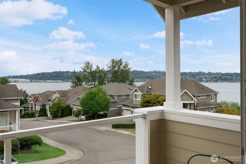 Photo of 1008 N 27th Place, Renton, WA 98056 (MLS # 2428331)
