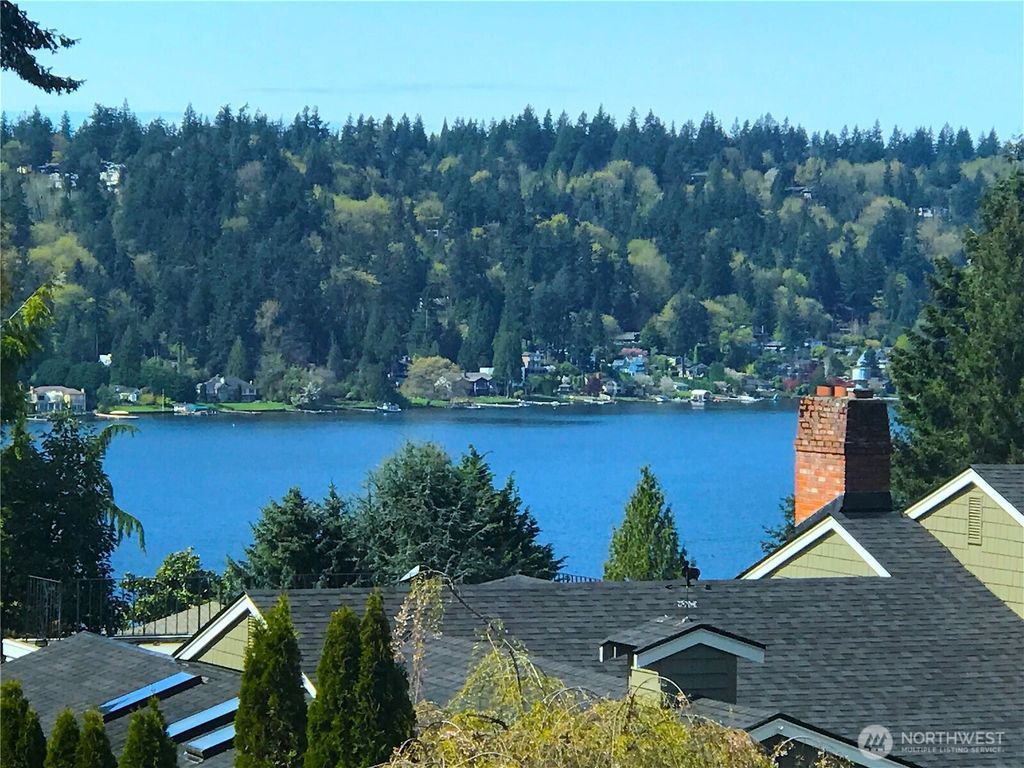 Photo of 11142 SE 57th Street, Bellevue, WA 98006 (MLS # 2319047)