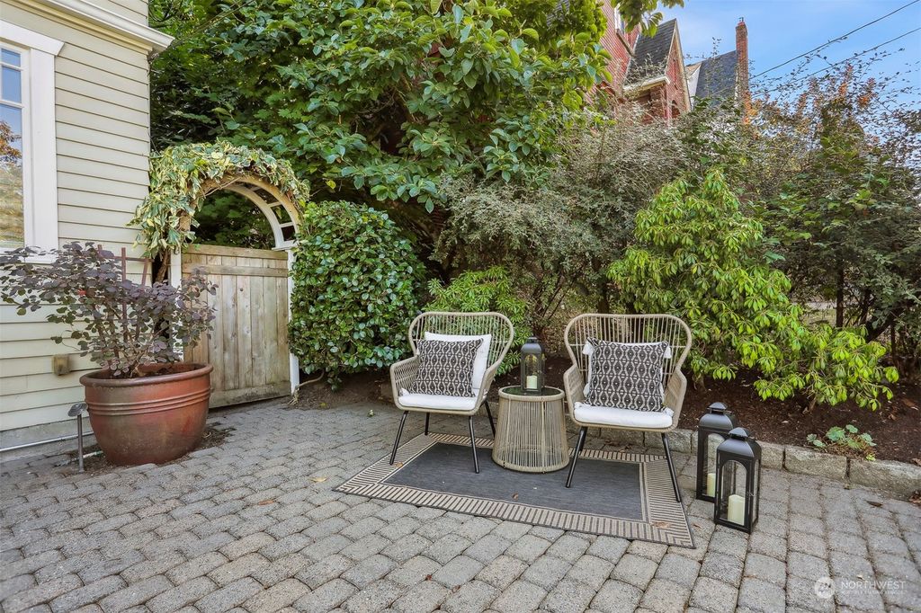 Photo of 511 N 63rd Street, Seattle, WA 98103 (MLS # 2161480)