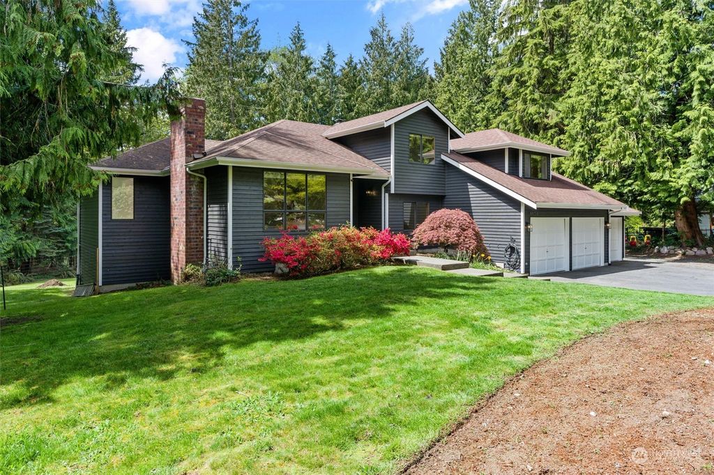 Photo of 5125 240th Avenue NE, Redmond, WA 98053 (MLS # 2066338)