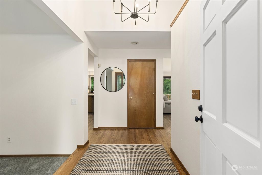 Photo of 5125 240th Avenue NE, Redmond, WA 98053 (MLS # 2066338)