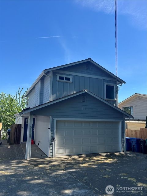 Photo of 5528 31st Avenue S, Seattle, WA 98108 (MLS # 2522988)