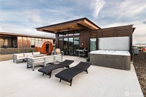 Photo of 23584 Gorge Loop Drive, Quincy, WA 98848 (MLS # 2494512)