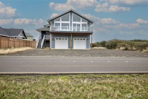 Photo of 1120 Ocean Shores Boulevard SW, Ocean Shores, WA 98569 (MLS # 2461626)
